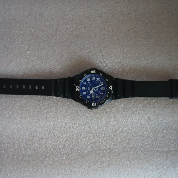 Casio General Unisex Watch MRW-200H-2B2VDF "Works" - Picture 1 of 4